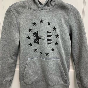 Under Armour Boy’s sweatshirt. Size Medium